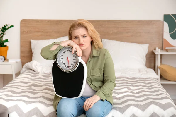 Sad Overweight Woman Scales Home — Stock Photo, Image