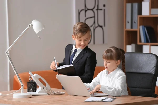 Little Secretaries Working Office — Stock Photo, Image