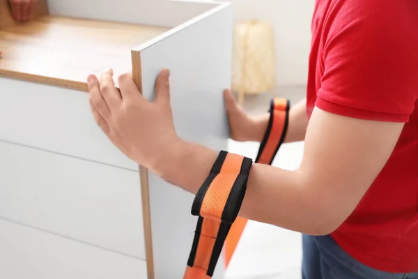 ⬇ Скачать картинки Грузчиков, стоковые фото Грузчиков в хорошем ...