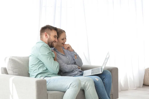 Couple Video Chatting Home — Stock Photo, Image