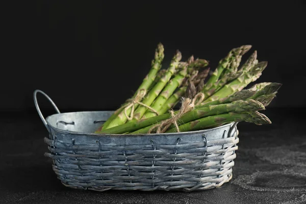 Fresh Asparagus Basket Dark Background — Stock Photo, Image