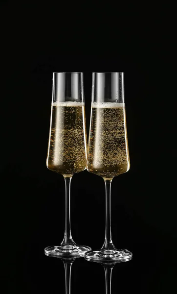 Verres Champagne Sur Fond Sombre — Photo