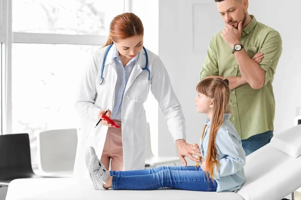 Man His Little Daughter Visiting Gastroenterologist Clinic — Stock Photo, Image