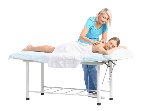 Massage Therapeut Werken Met Vrouwelijke Patiënt Witte Achtergrond — Stockfoto