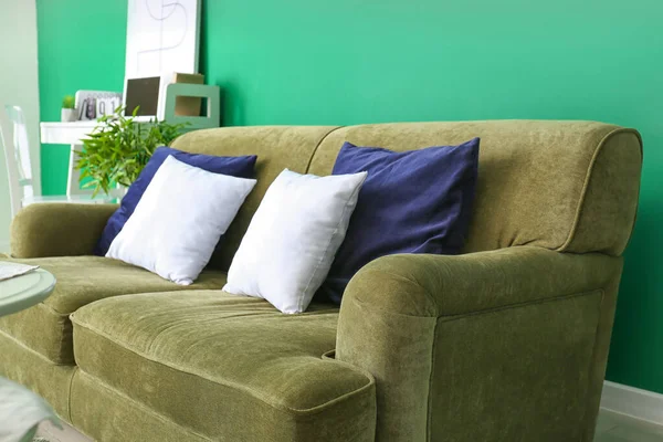 Interior Habitación Moderna Con Cómodo Sofá — Foto de Stock