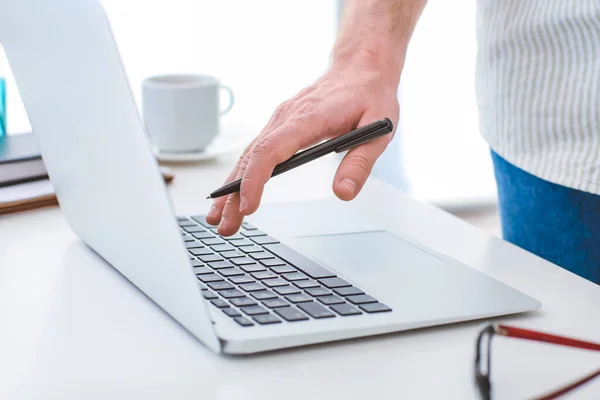 Young Man Laptop Working Home Closeup — Stock Photo, Image