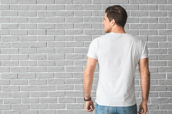 Man Stylish Shirt Φόντο Τούβλο — Φωτογραφία Αρχείου