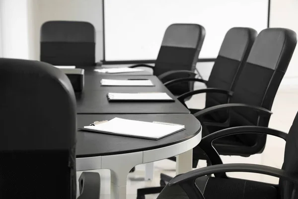 Mesa Preparada Para Reunião Negócios Exercício — Fotografia de Stock
