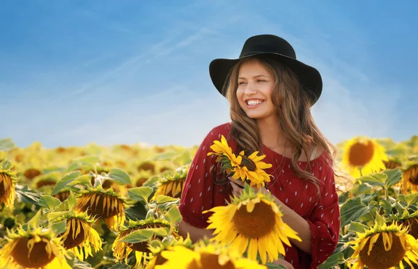 Beautiful Young Woman Sunflower Field Summer Day — Stock Photo, Image