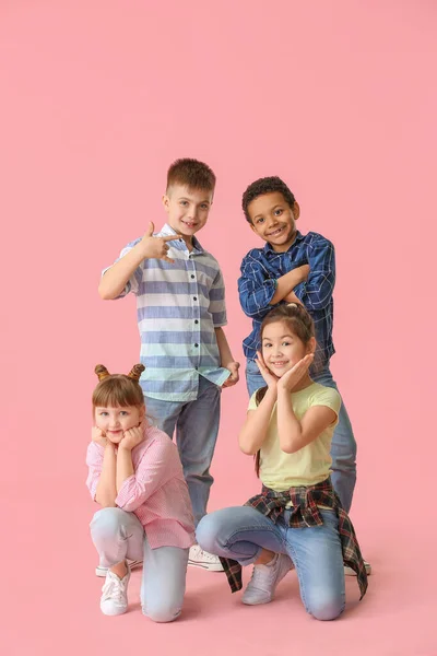 Söta Små Dansare Färg Bakgrund — Stockfoto