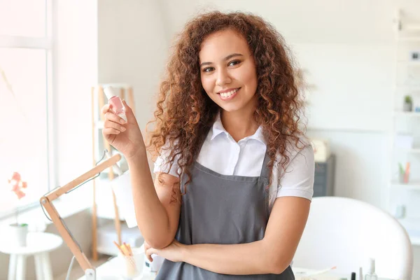 Portrait Manicure Master Beauty Salon — Stock Photo, Image