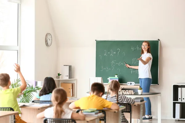 Math Teacher Conducting Lesson Classroom — Stock Photo, Image