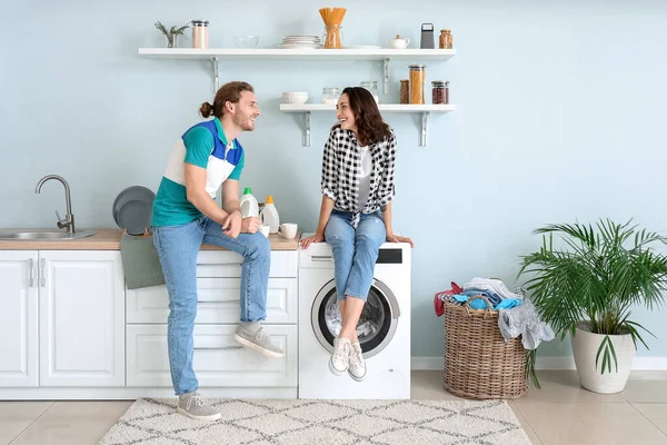 Happy Young Couple Doing Laundry Home — Stock Photo, Image