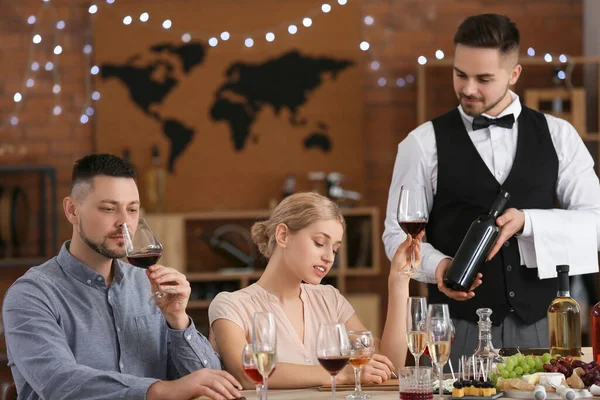 People Tasting Wine Restaurant — Stock Photo, Image