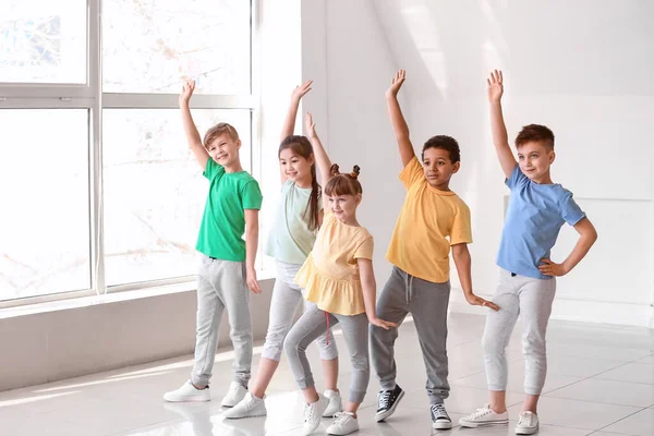 Милые Маленькие Дети Танцевальной Студии — стоковое фото