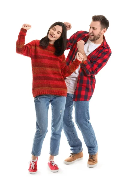 Glückliches Junges Paar Tanzt Vor Weißem Hintergrund — Stockfoto