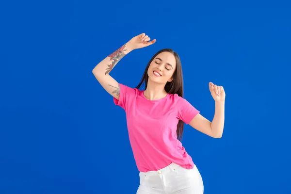 Beautiful Young Woman Dancing Color Wall — Stock Photo, Image