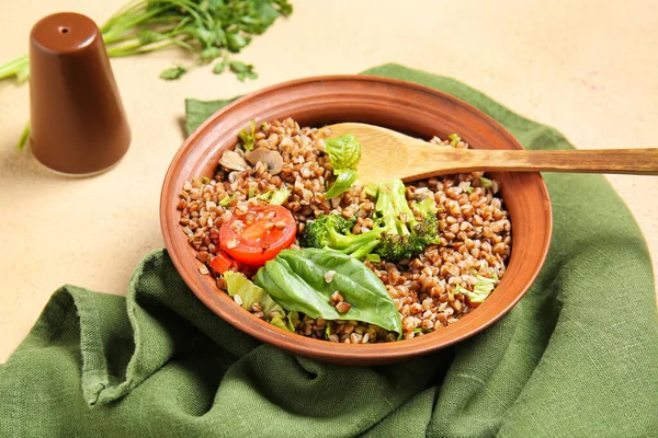 Bowl Tasty Buckwheat Porridge Vegetables Color Background — Stock Photo, Image