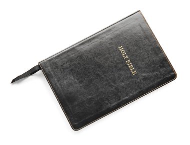 Kutsal İncil beyaz arka planda