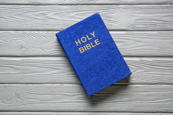 Bible Svatá Dřevěném Pozadí — Stock fotografie
