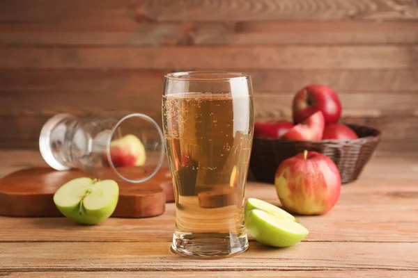 Glass Fresh Apple Cider Table — Stock Photo, Image