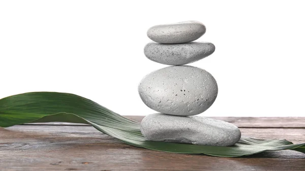 Kamienie Zen Stole Białym Tle — Zdjęcie stockowe