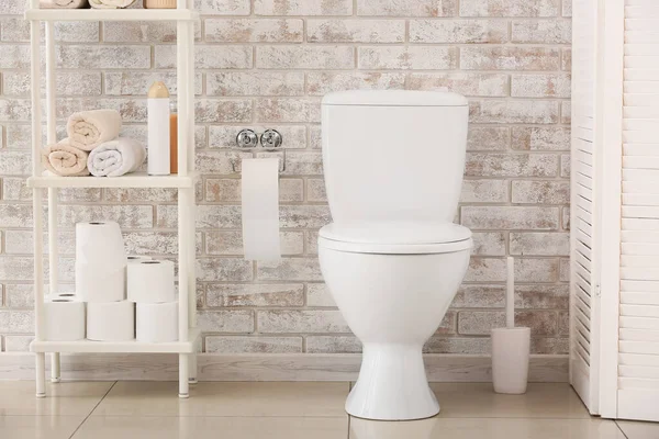 Interior Kamar Mandi Dengan Toilet Mangkuk — Stok Foto