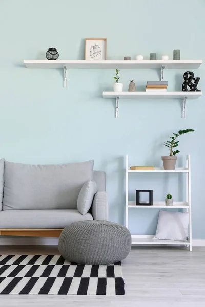 Interieur Van Moderne Kamer Met Planken Bank — Stockfoto