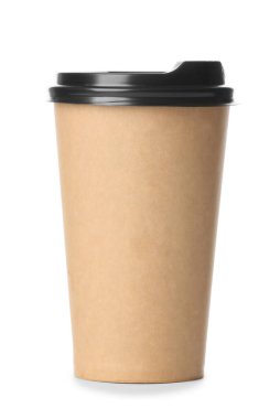 Beyaz arka planda içmek için paket servis bardağı.