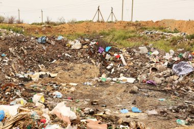 Açık arazinin manzarası. Toprak kirliliği kavramı