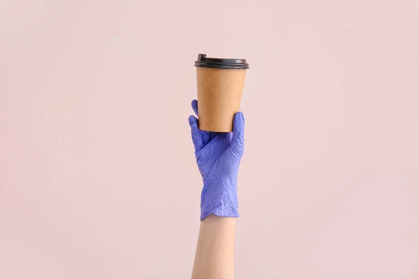 Hand Glove Holding Takeaway Cup Drink Color Background — Stock Photo, Image