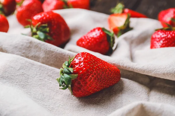 Sweet Ripe Strawberry Table — Stock Photo, Image