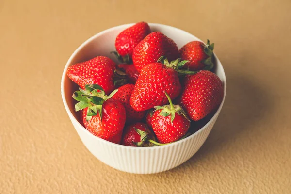 Bowl Ripe Strawberry Table — Stock Photo, Image