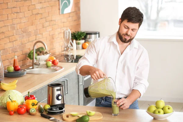 Man Pouring Healthy Smoothie Glass Home — Stock Photo, Image