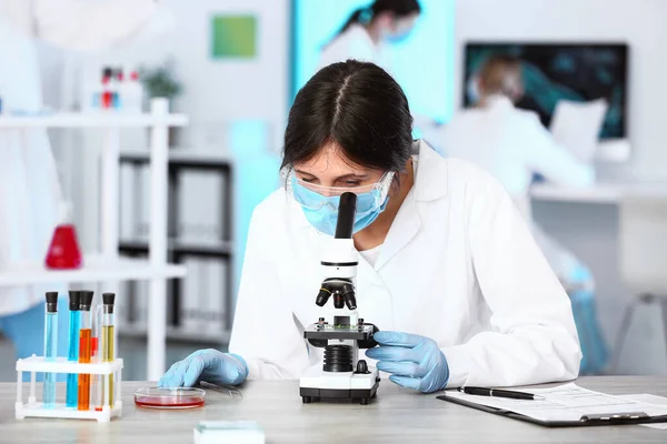 Scientist Working Microscope Laboratory — Stock Photo, Image