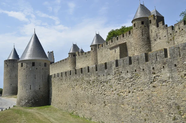 Carcassonne középkori, fallal körülvett város Franciaországban — Stock Fotó