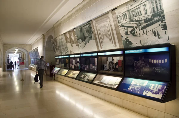 Biblioteca Pública de Nueva York en la ciudad de Nueva York — Foto de Stock