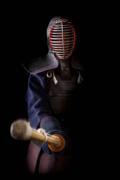 Kendo guerreiro em vestido tradicional — Fotografia de Stock