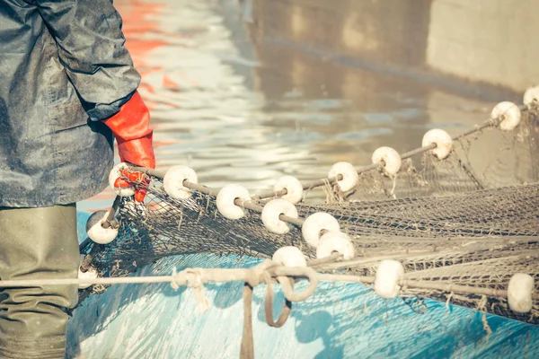 Pescatori al lavoro — Foto Stock