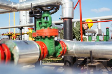 Petrol alt anahtarı ile geçen Kapak tamiri