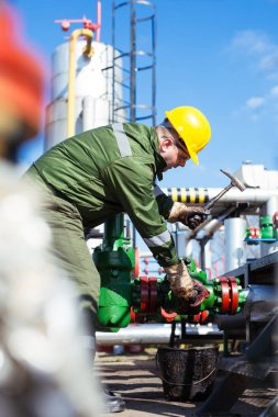 Petrol alt anahtarı ile geçen Kapak tamiri