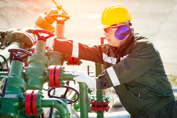 석유와 가스 산업 노동자 — 스톡 사진