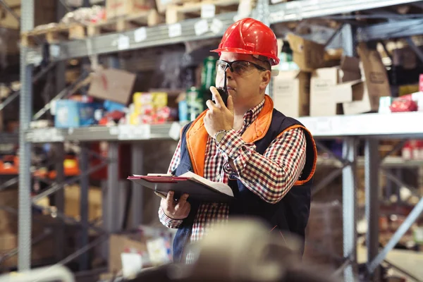 Working hard. Warehouse workers. — Stock Photo, Image