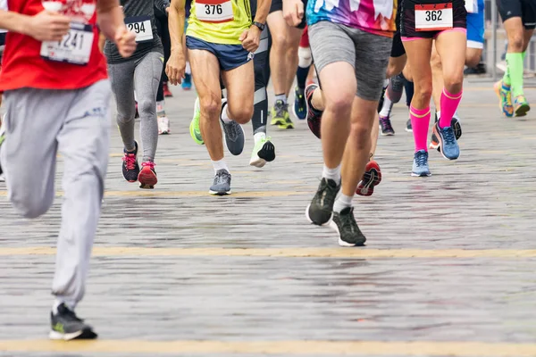 Maratonlöpare Maratonlopp Stadens Gator — Stockfoto