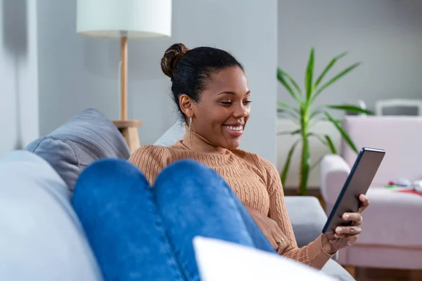Happy African Woman Looking Digital Tablet — Stock Photo, Image