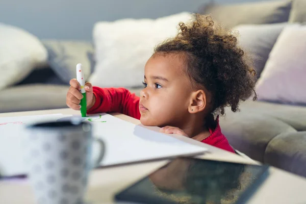 African American Little Girl Drawing Colored Pencils — Stock Photo, Image