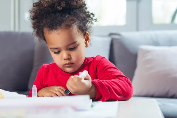 African American Little Girl Drawing Colored Pencils — Stock Photo, Image