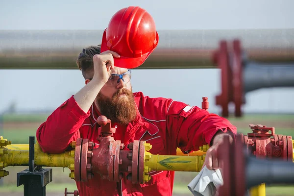 ガス産業労働者 製油所の技術者 — ストック写真