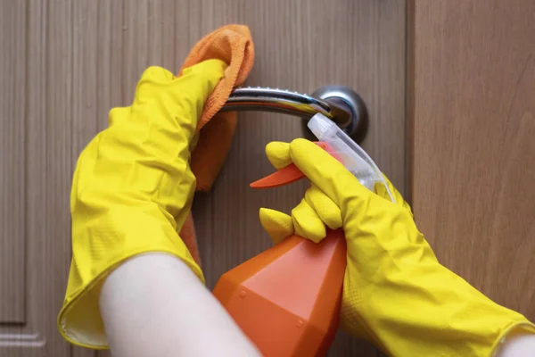 Hand Rubber Glove Rubs Door Handle Disinfection Home Epidemic Virus — Stock Photo, Image