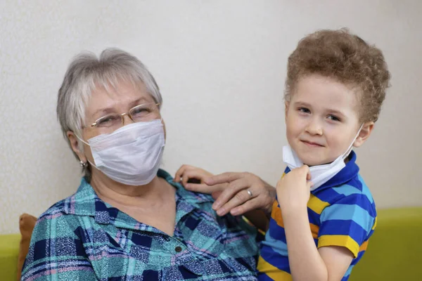 Grandmother Grandson Protective Medical Masks Communication Relatives Quarantine Protection Virus — Stock Photo, Image